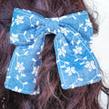 Nœud à cheveux broderie anglaise bleu - Fleur Bleue