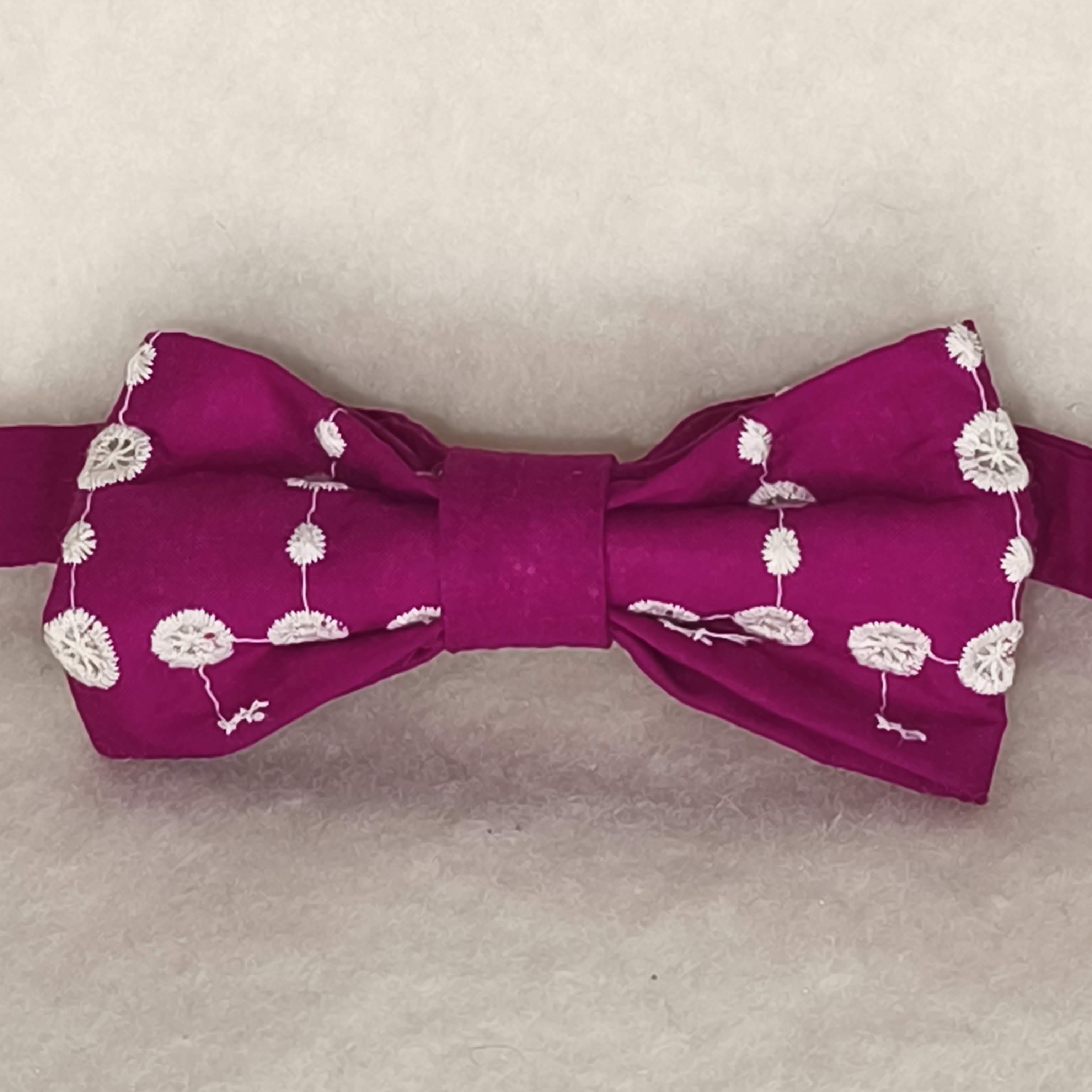 Nœud papillon Rose Tudor vue générale