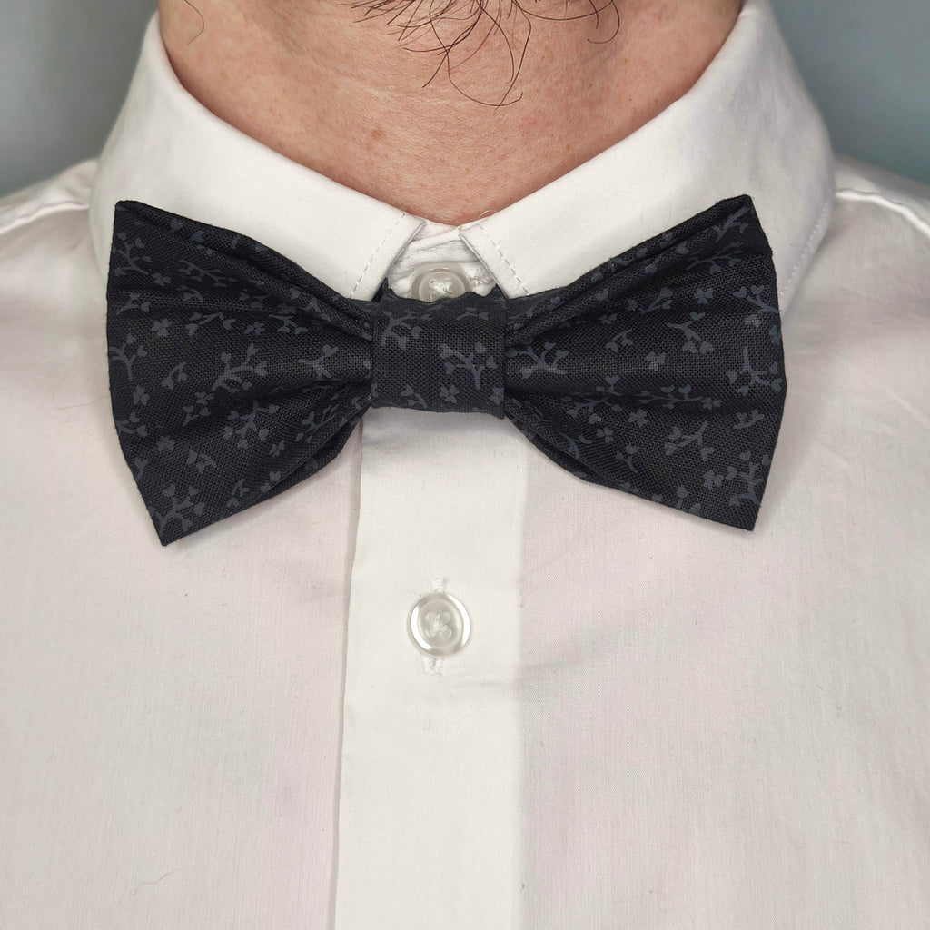 noeud papillon noir floral coton dark bow piece unique porté face
