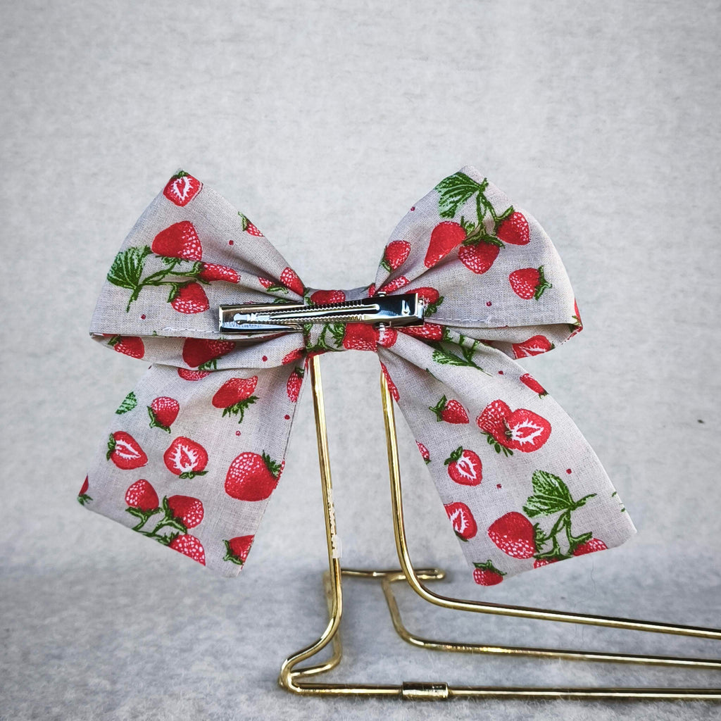 noeud cheveux beige motif fraises rouges coton ramene ta fraise vue dos avec support