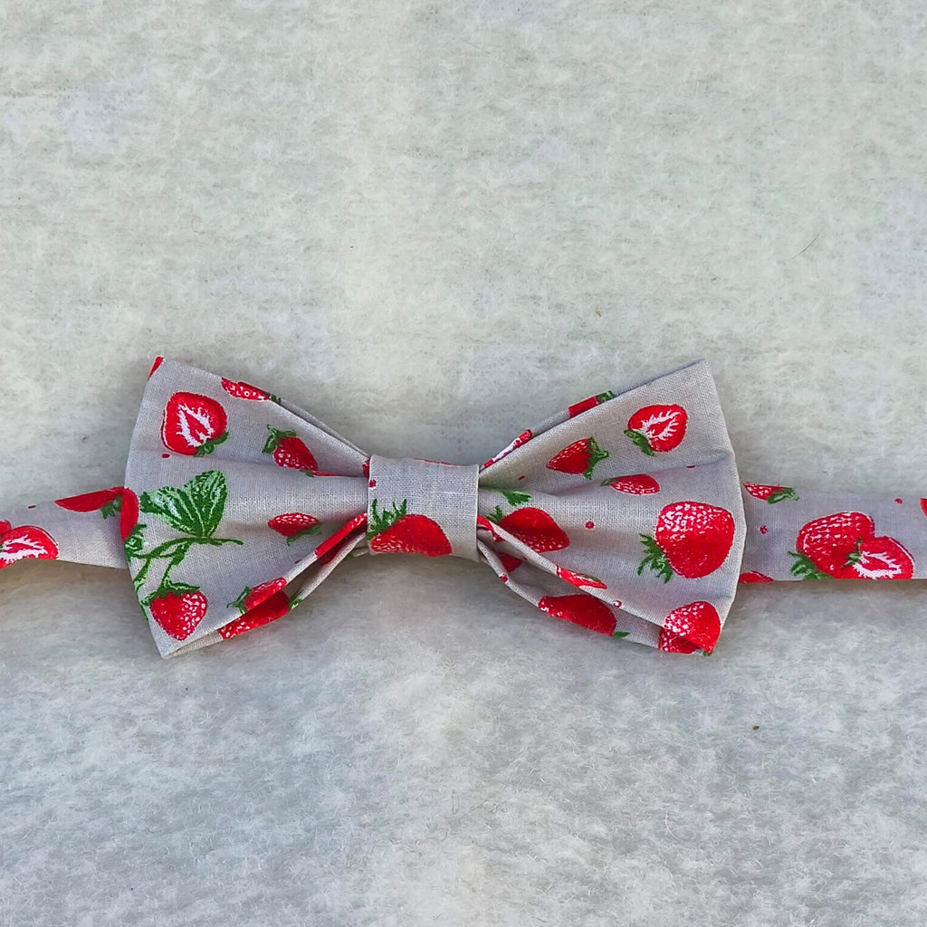 noeud papillon beige motif fraises fruite ramene ta fraise vue générale